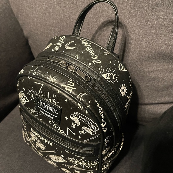 Loungefly Harry Potter Spells backpack - Picture 5 of 6